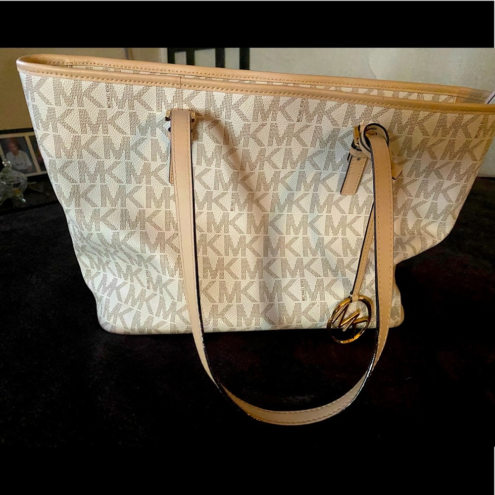 Michael Kors shoulder bag